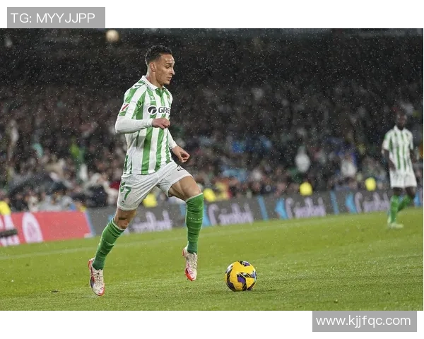 安东尼:从巴西街头到欧洲赛场的足球传奇之路 安东尼:从巴西街头到欧洲赛场的足球传奇之路