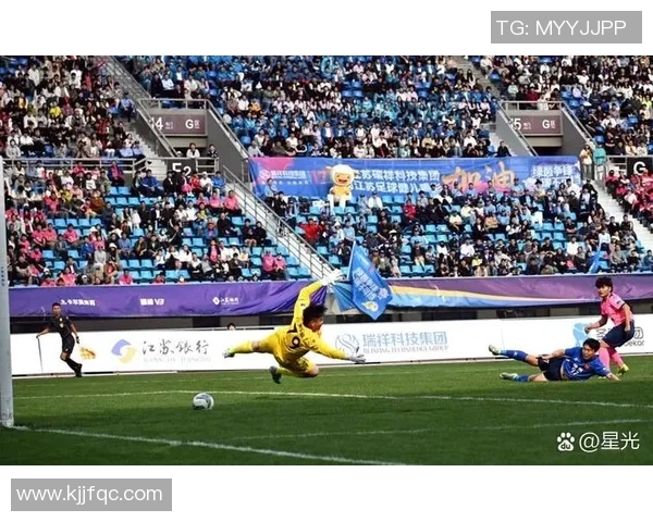 巨星荣耀足球球星精彩进球瞬间再现绿茵场巅峰对决