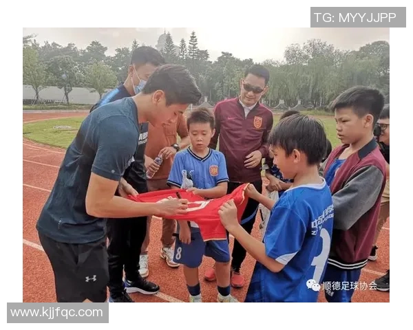 足球球星热爱做家务 展现场外温暖一面与家庭责任感