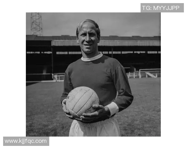 金庸笔下足球球星之传奇与现实碰撞：武侠精神在绿茵场上的传承